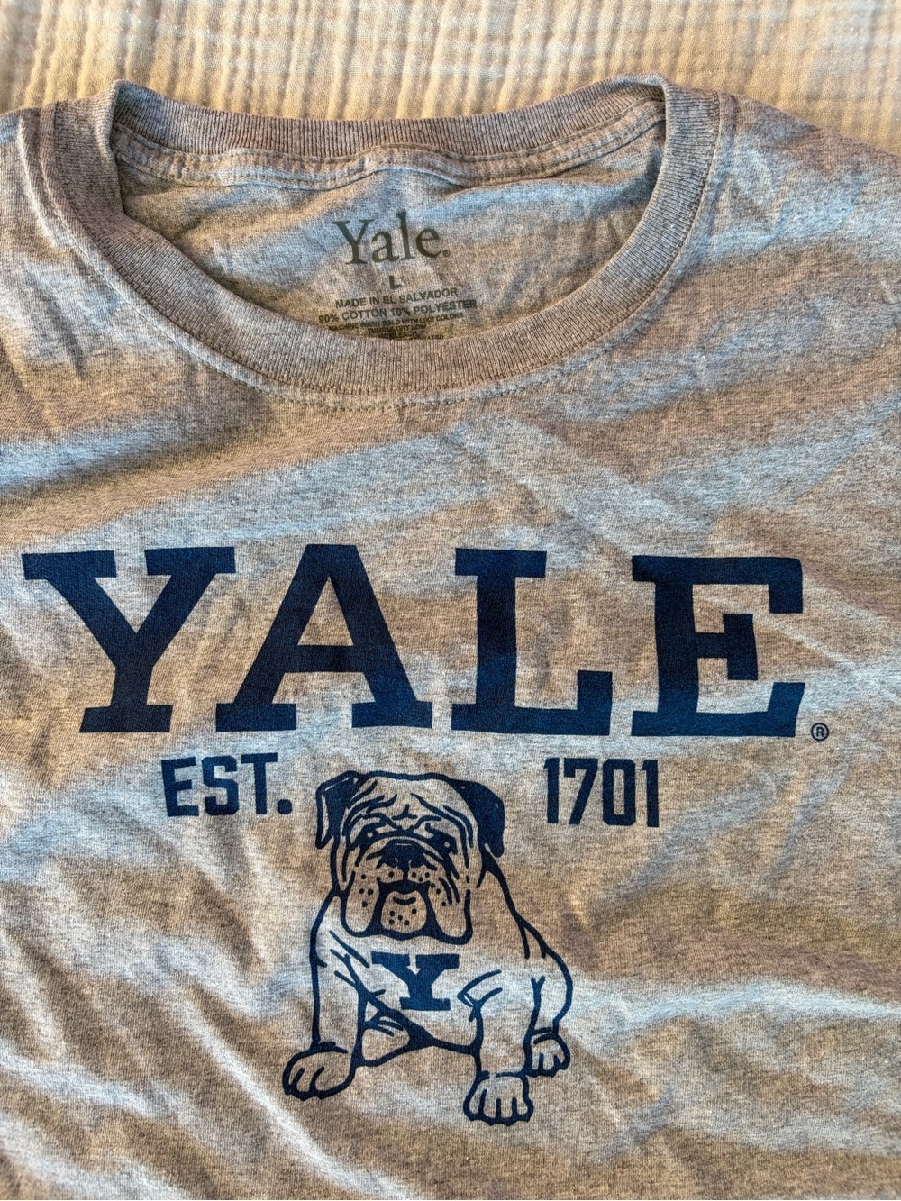 NEW Yale University with Mascot Bulldog Graphic Tee - Large